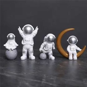 4pcs Small Creative Astronaut Ornaments; Desktop Ornaments; TV Cabinet Ornaments (Color: silvery, size: 10.2*6cm)